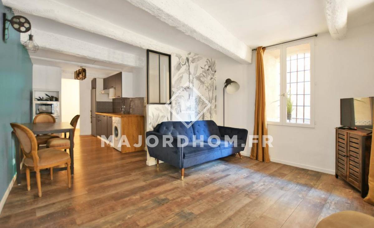 Appartement à MARSEILLE-2E