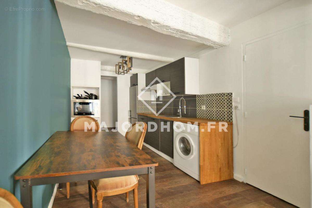 Appartement à MARSEILLE-2E