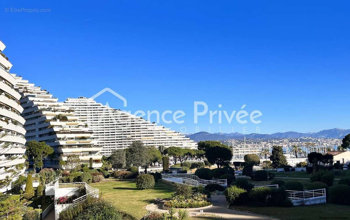 Appartement à VILLENEUVE-LOUBET