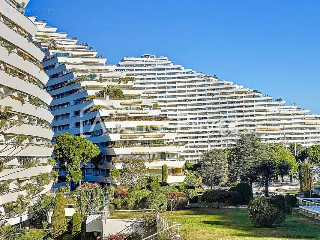 Appartement à VILLENEUVE-LOUBET