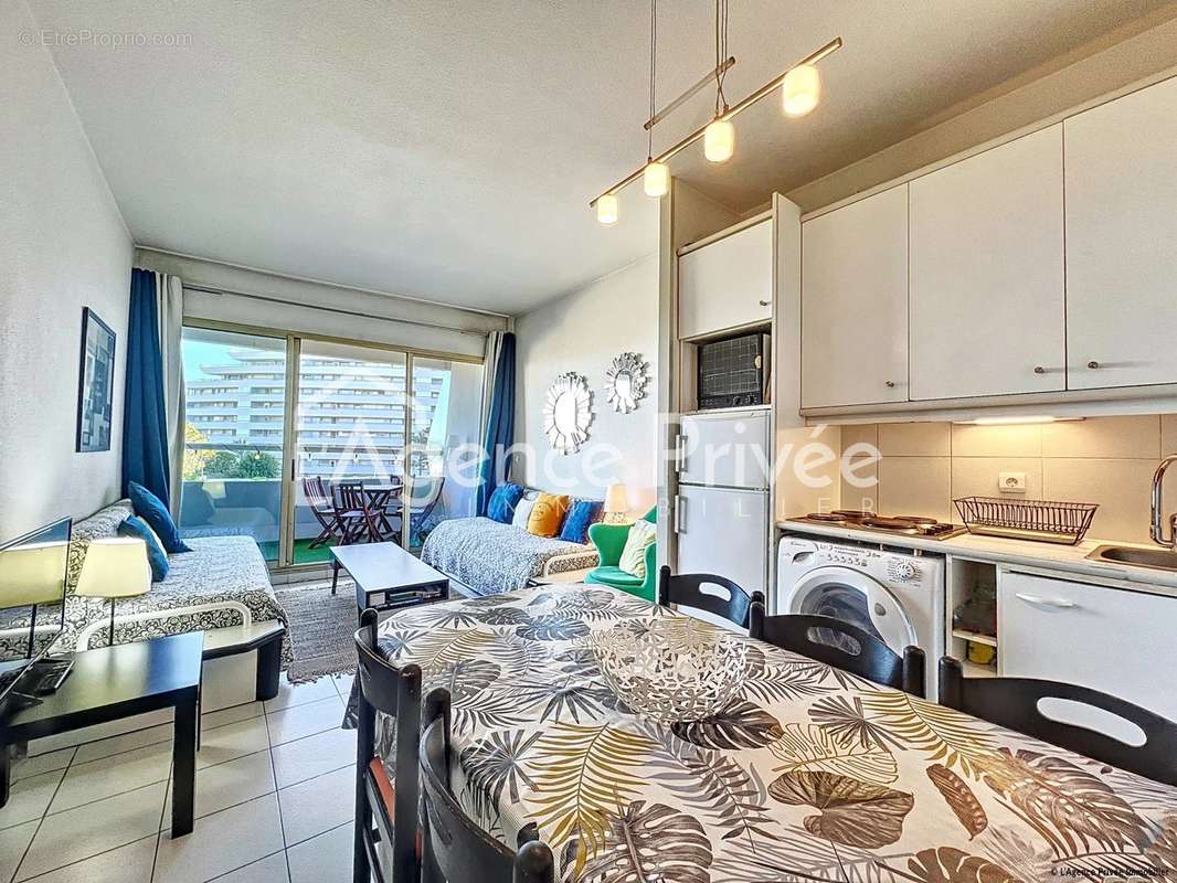 Appartement à VILLENEUVE-LOUBET