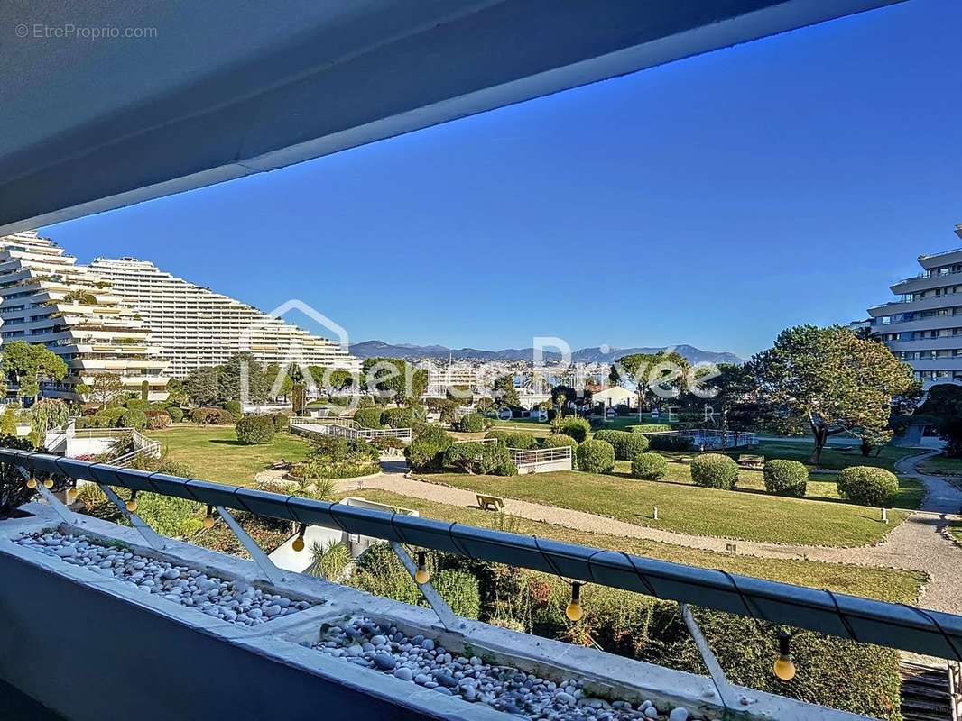 Appartement à VILLENEUVE-LOUBET