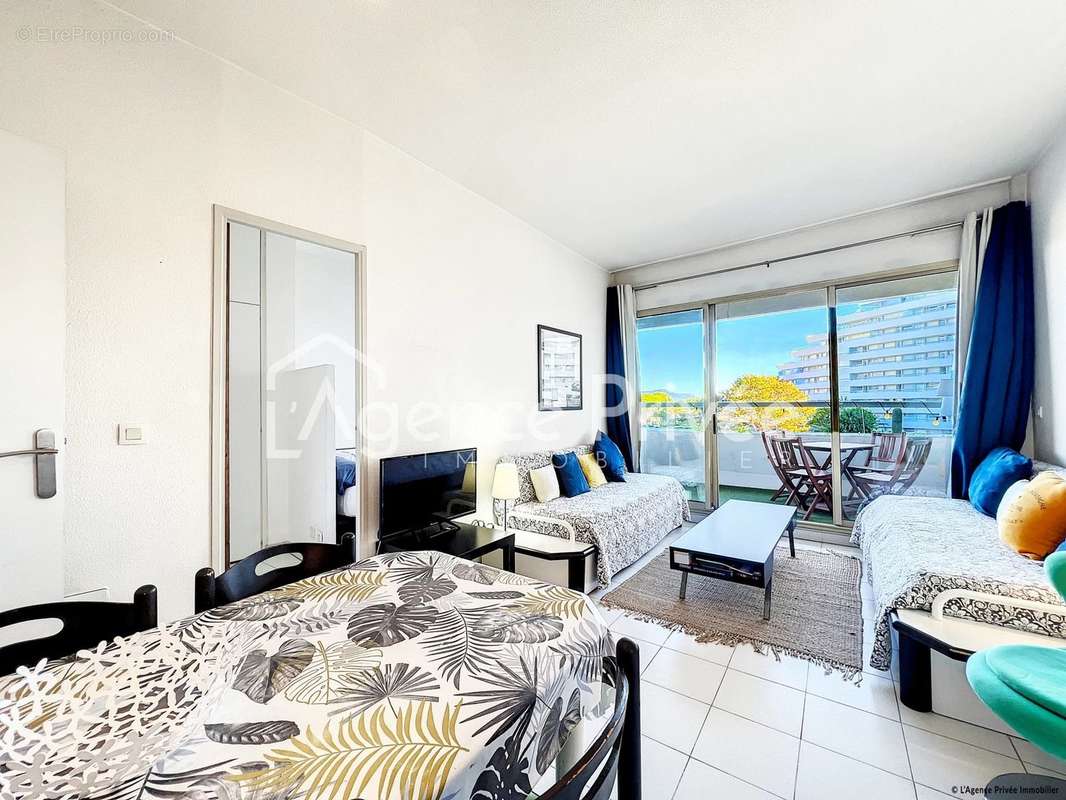 Appartement à VILLENEUVE-LOUBET