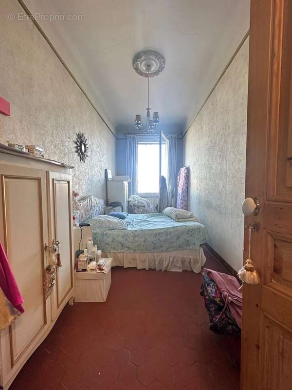 Appartement à MARSEILLE-1E