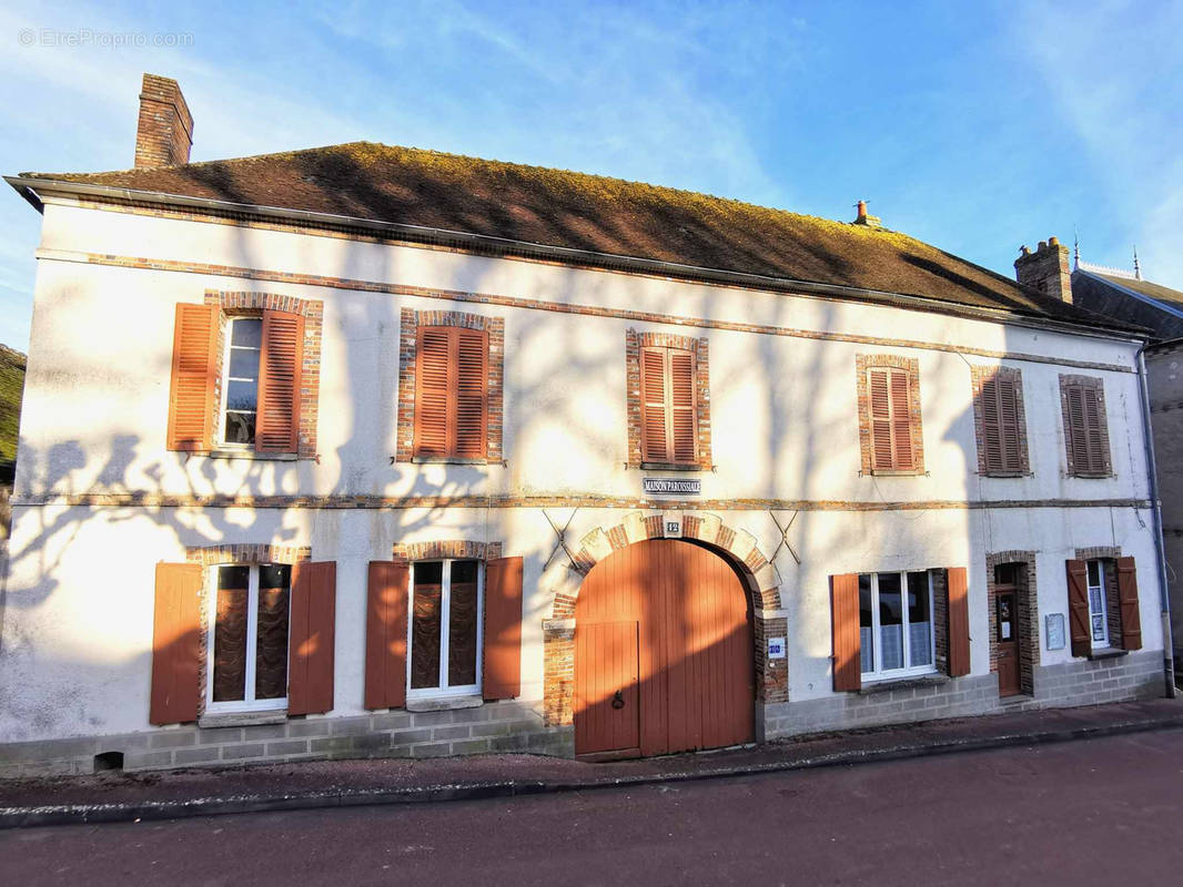 Maison à SERGINES