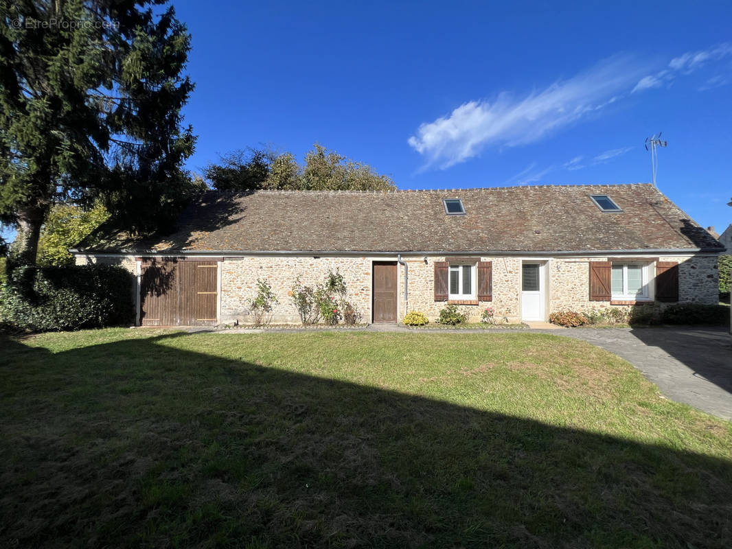 Maison à GARANCIERES