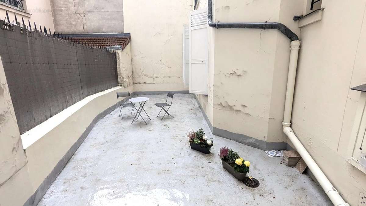 Appartement à PARIS-15E