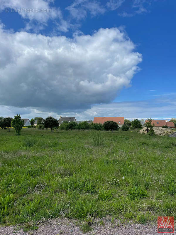 Terrain à BERNIERES-SUR-MER