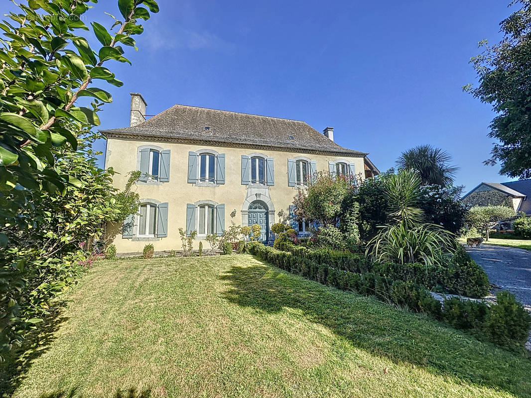 Maison à LOURDES