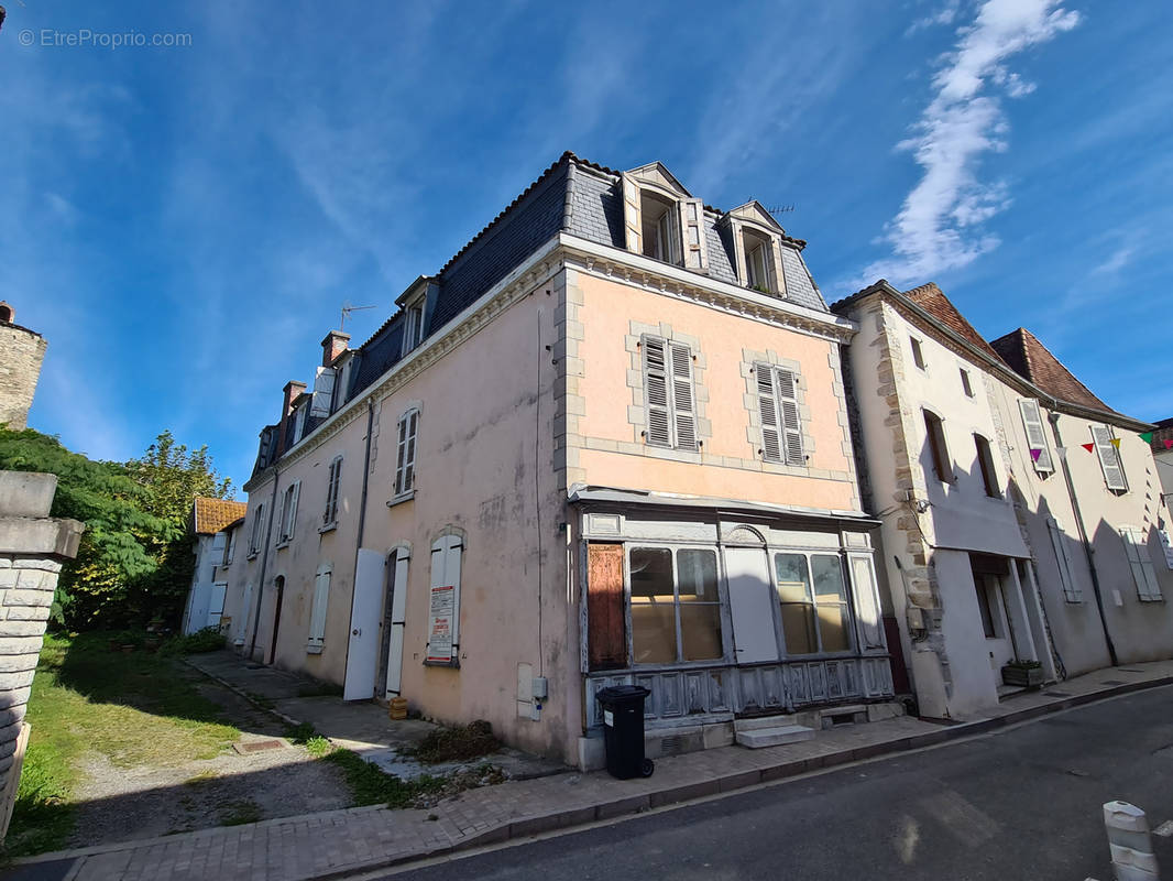 Appartement à SAUVETERRE-DE-BEARN