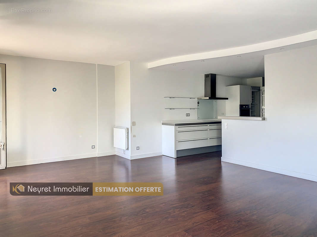 Appartement à SAINT-ETIENNE