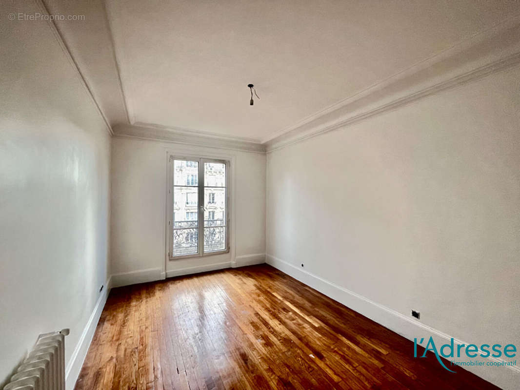 Appartement à PARIS-11E