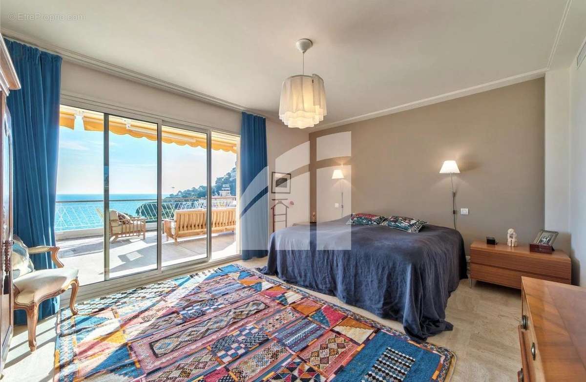 Appartement à ROQUEBRUNE-CAP-MARTIN