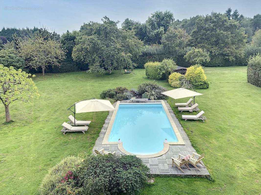 PISCINE + PARC  - Maison à HONFLEUR