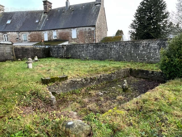 Maison à VENGEONS