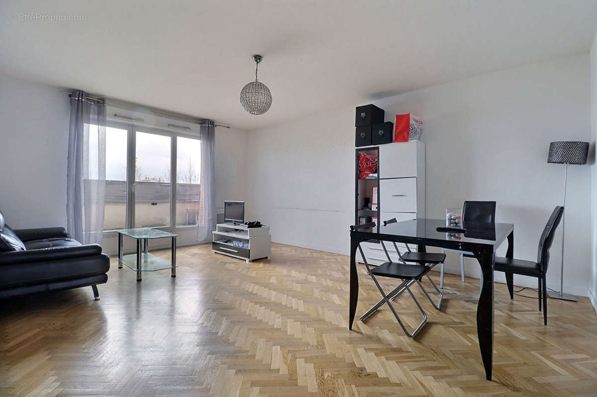 Appartement à AUBERVILLIERS