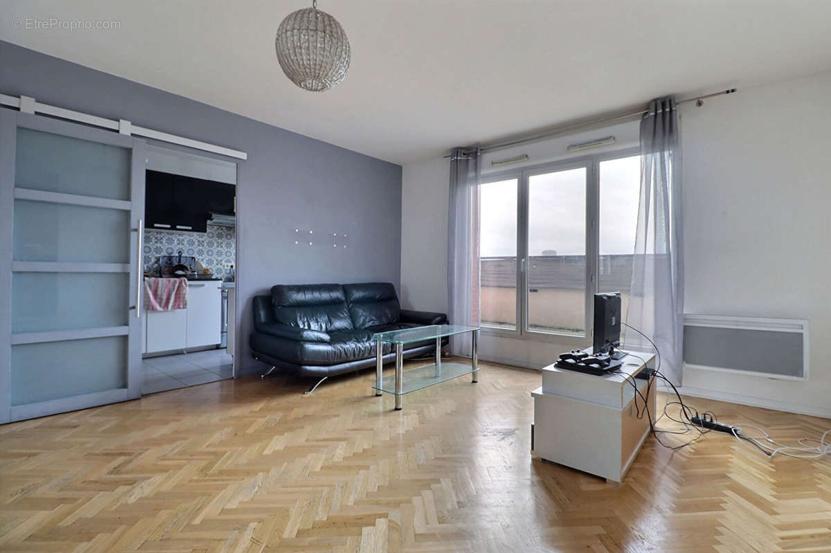 Appartement à AUBERVILLIERS