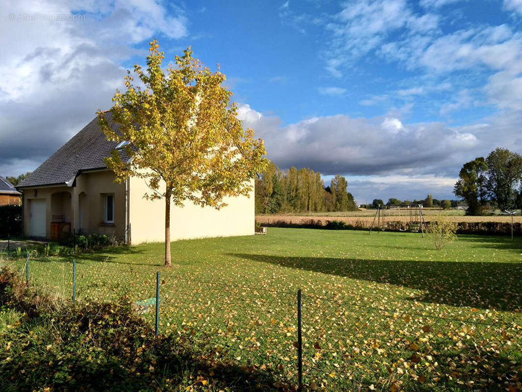 Maison à SAINT-MARTIN-DE-LA-PLACE