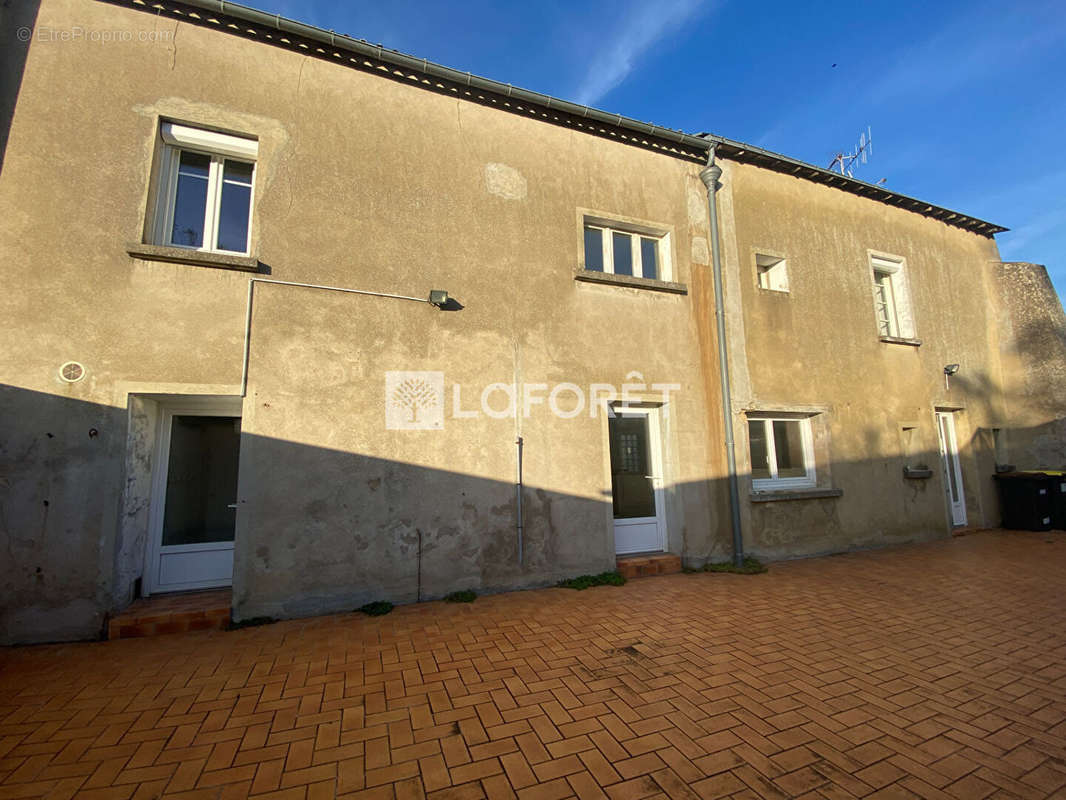 Maison à DOUE-LA-FONTAINE