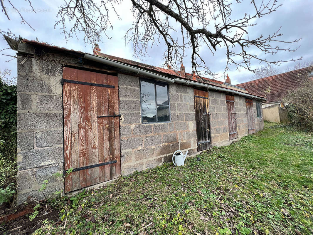 Maison à COMMENTRY