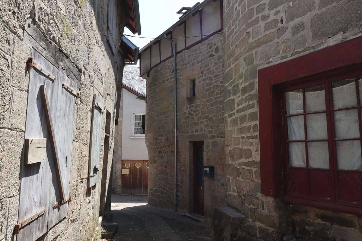 Maison à CORREZE