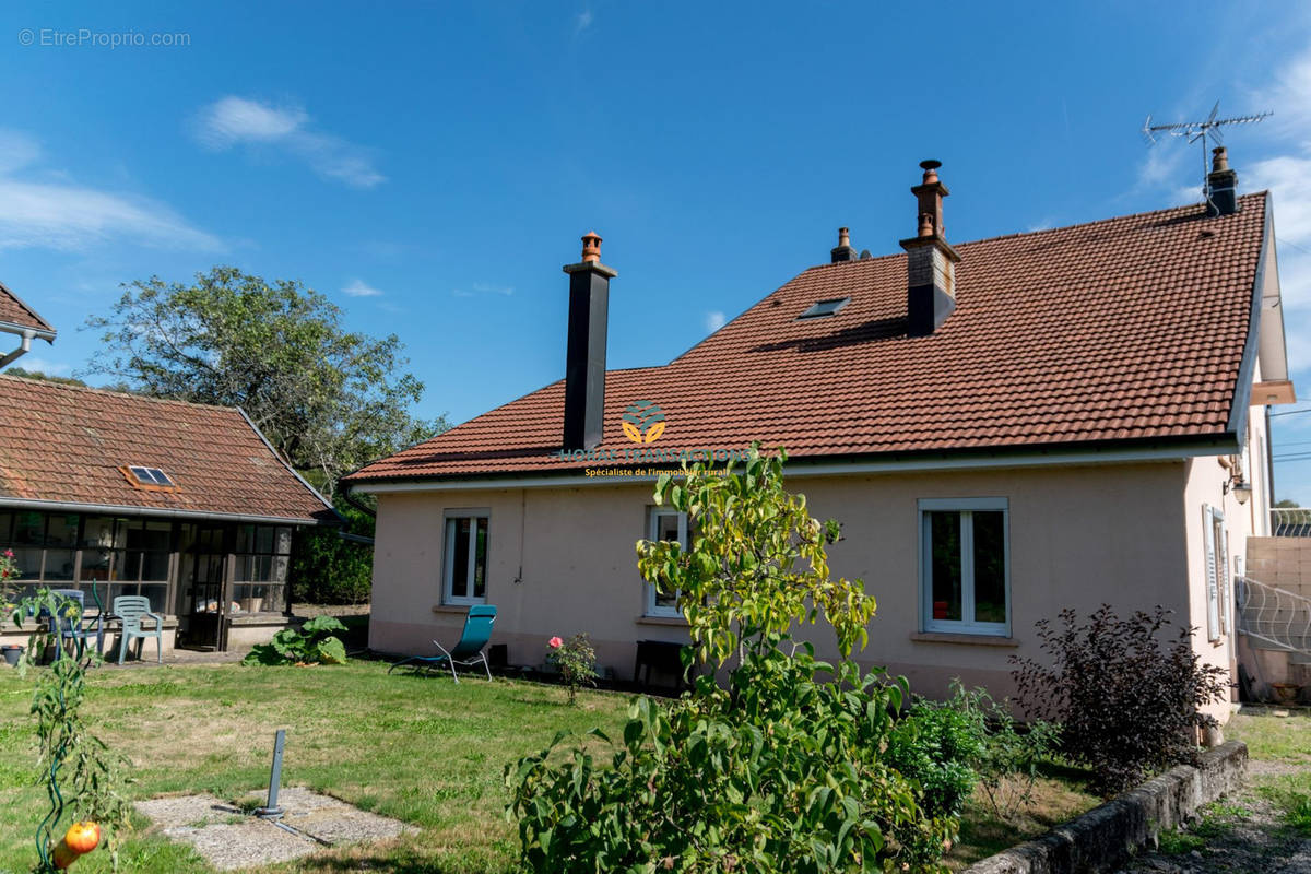 Maison à CHAMPAGNEY