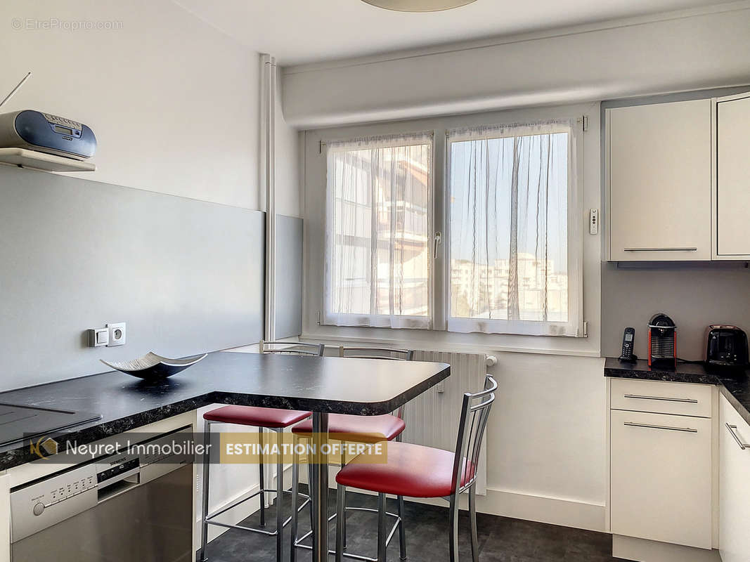 Appartement à SAINT-ETIENNE