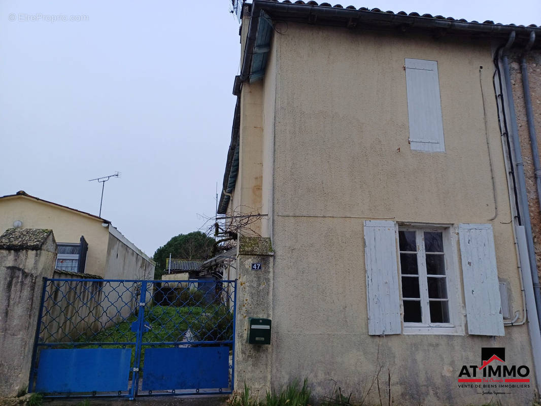 Maison à CHALAIS