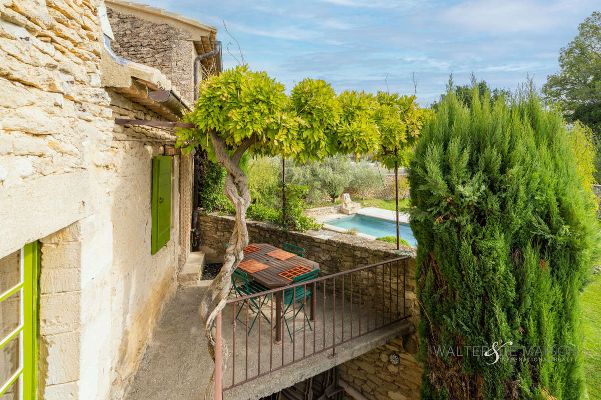 Maison à GORDES