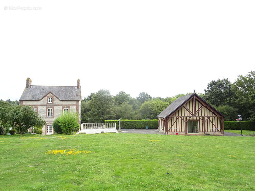 Maison à BARENTON