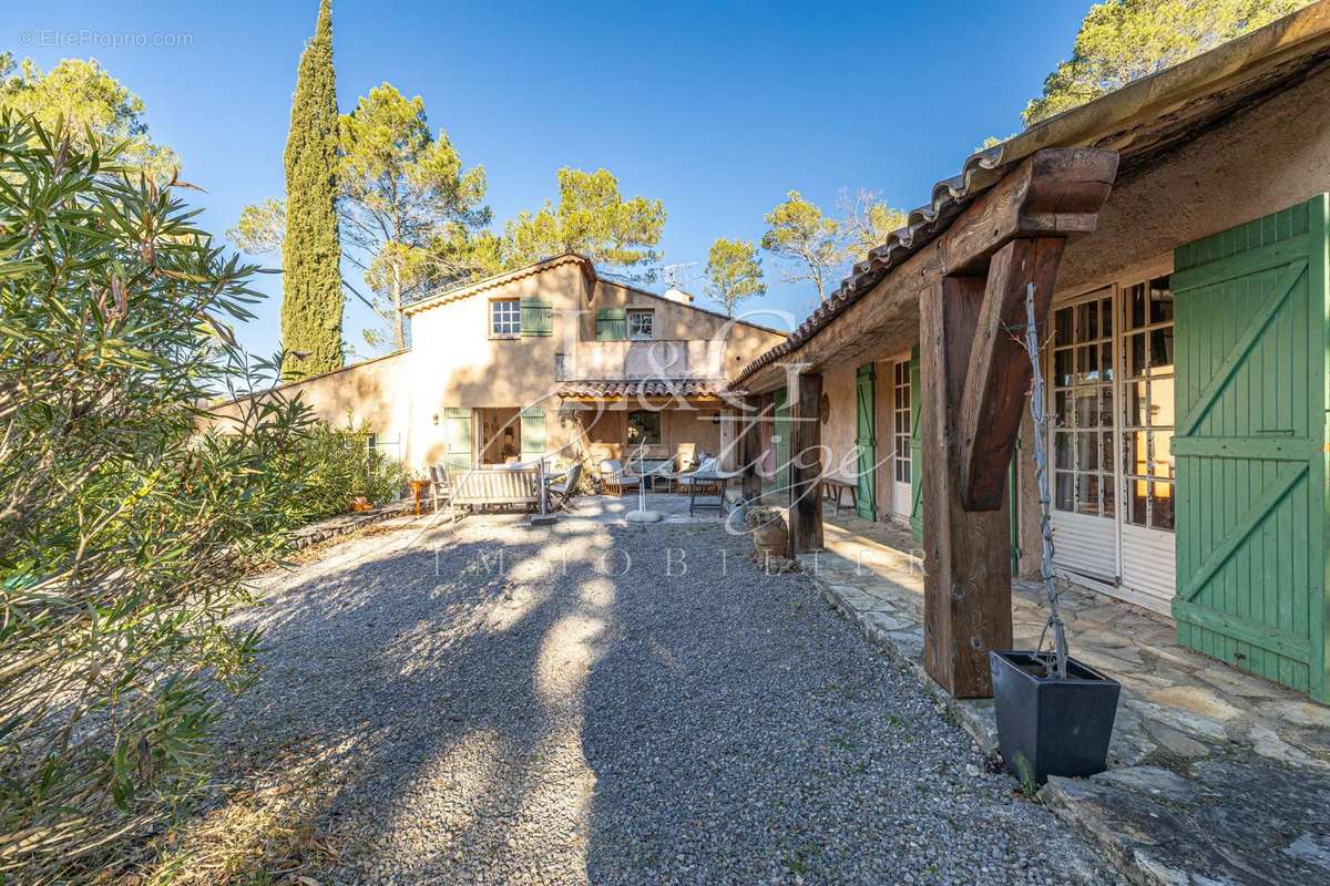 Maison à SAINT-PAUL-EN-FORET