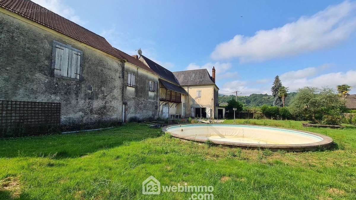 Maison à MONTAUT