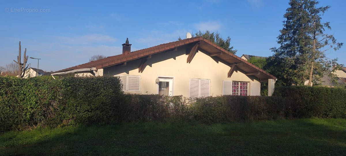 Maison à SAVIGNY-LE-TEMPLE