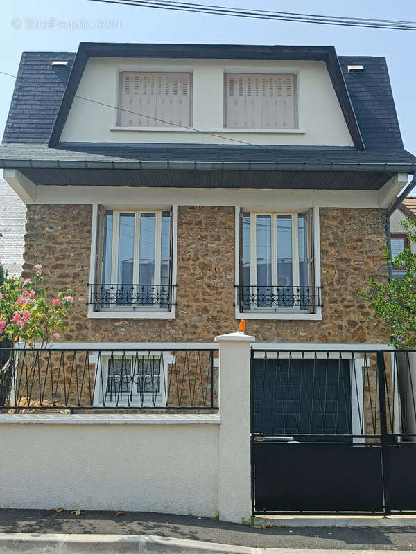 Maison à VILLEMOMBLE