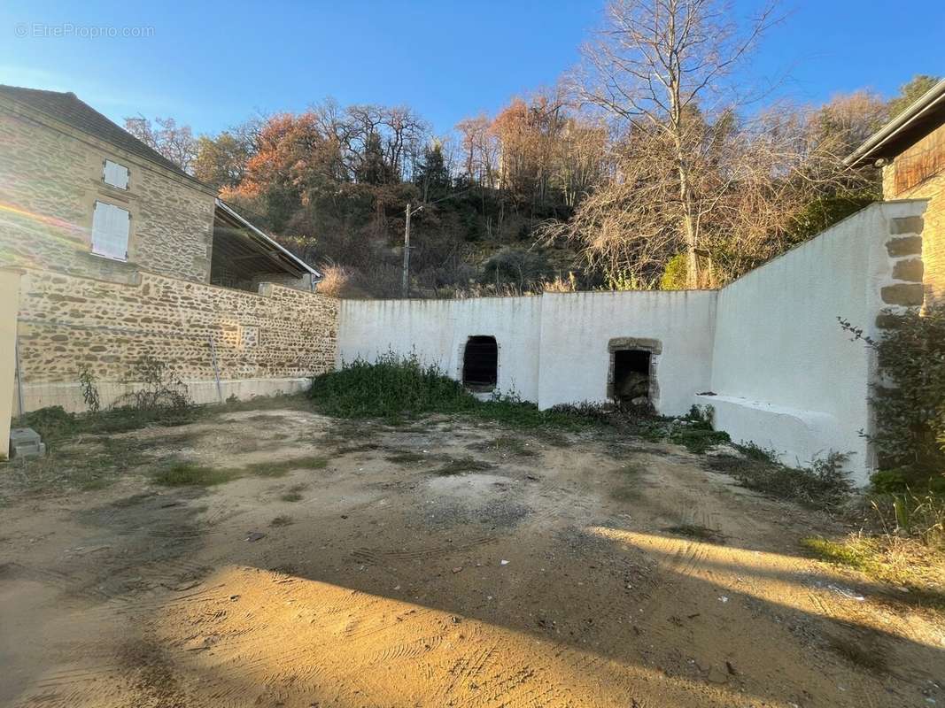 Maison à CHARMES-SUR-L&#039;HERBASSE