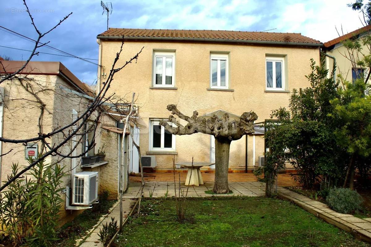 Maison à MONTELIMAR