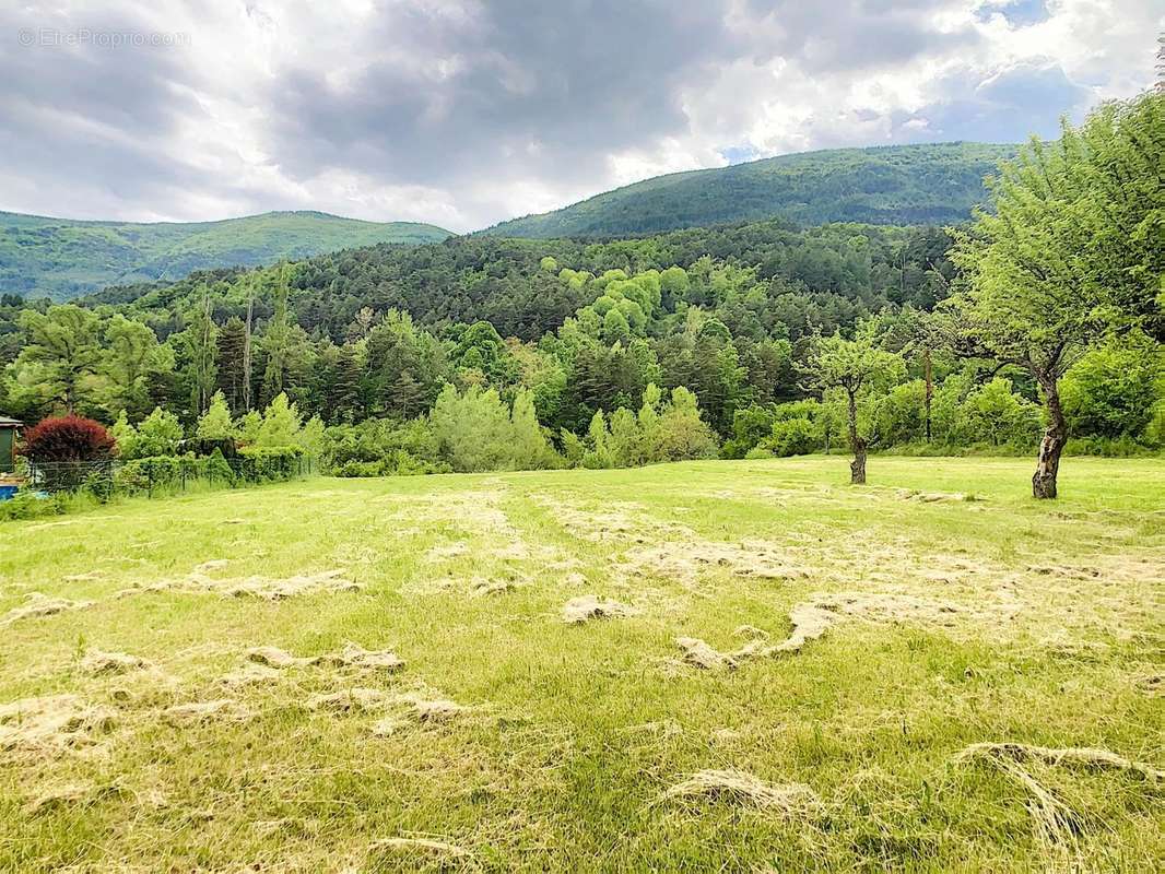 Terrain à ANNOT