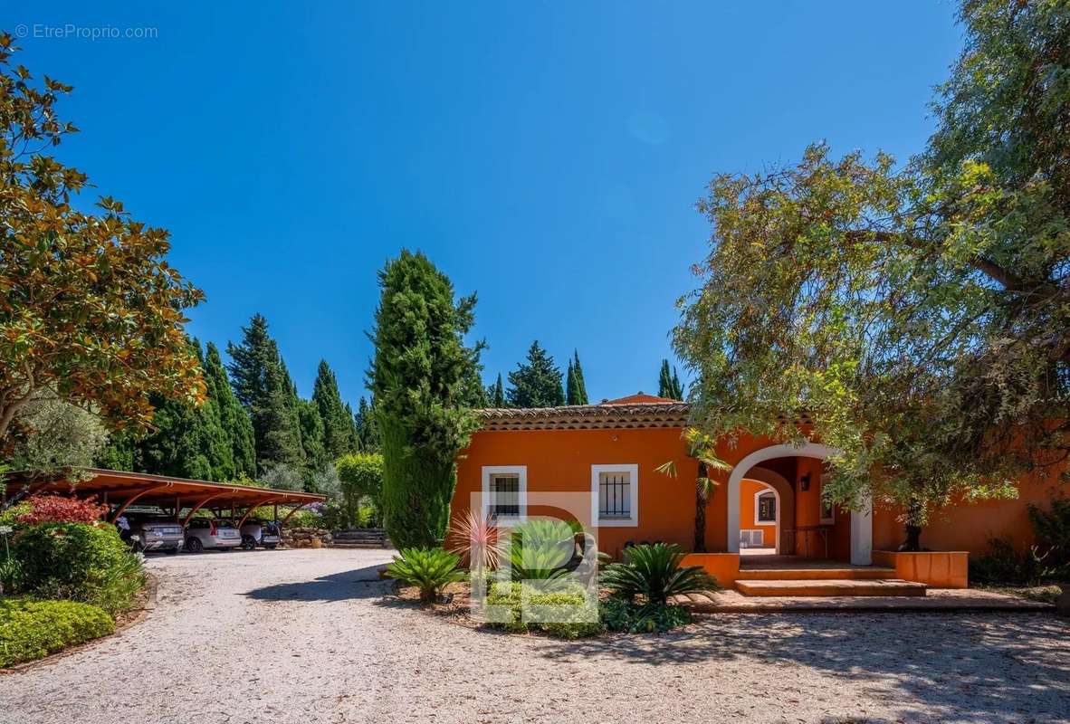 Maison à MOUGINS