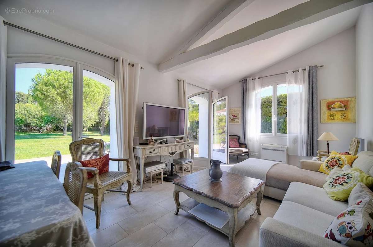 Maison à MOUGINS