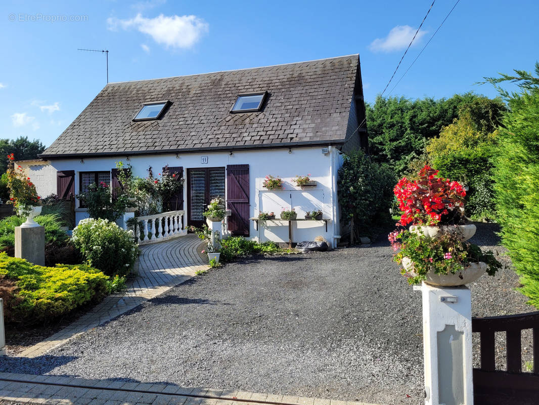 Maison à AVESNES-SUR-HELPE