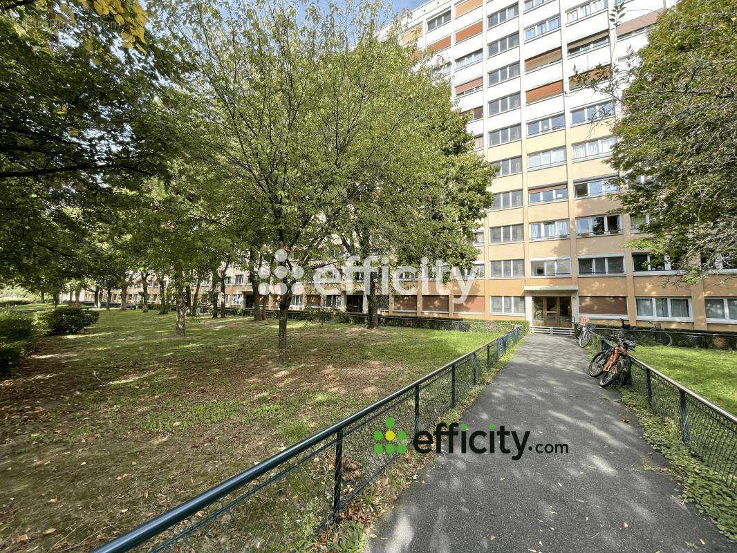 Appartement à MAISONS-ALFORT