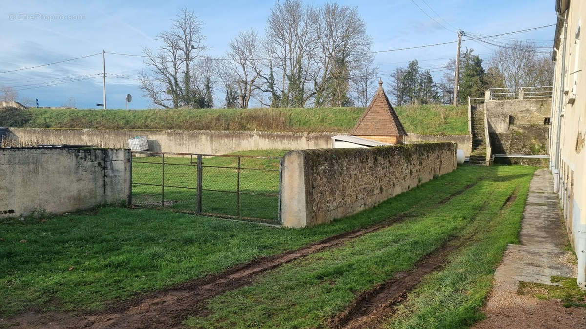 Appartement à VOLESVRES