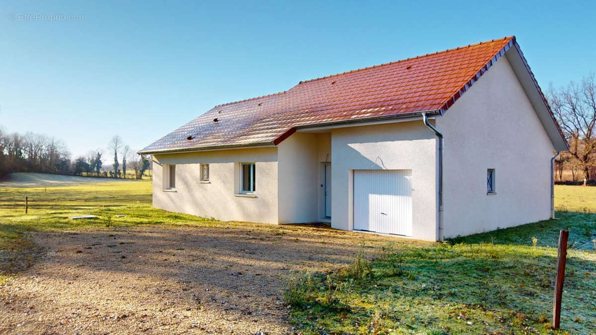 Maison à COURTENAY