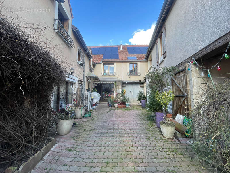 Maison à RECEY-SUR-OURCE