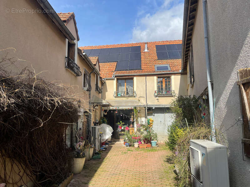 Maison à RECEY-SUR-OURCE