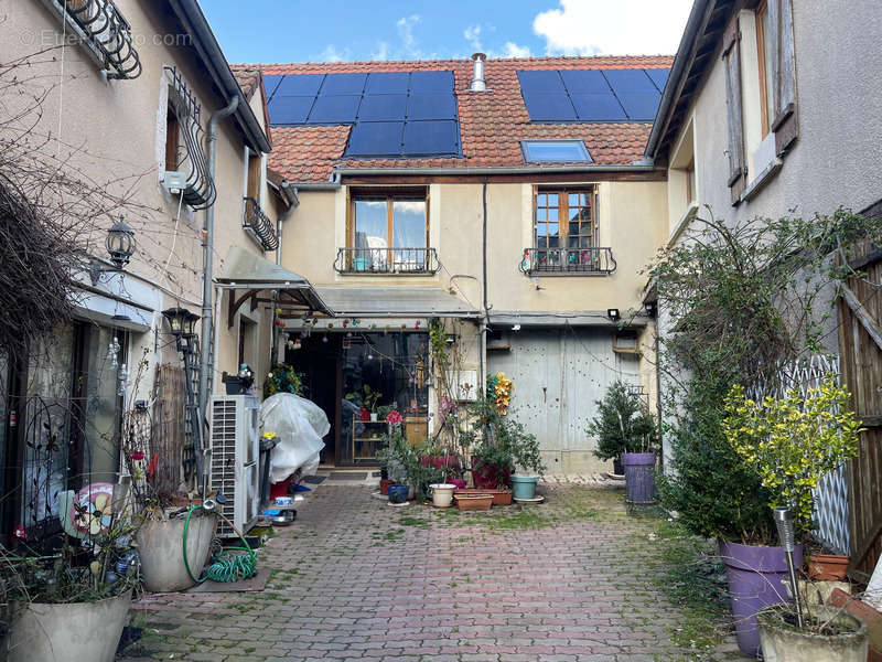 Maison à RECEY-SUR-OURCE