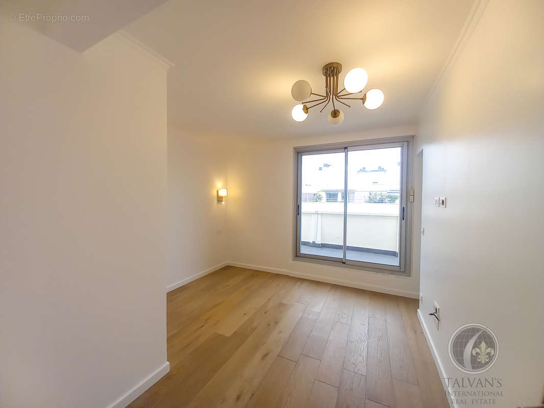 Appartement à LEVALLOIS-PERRET