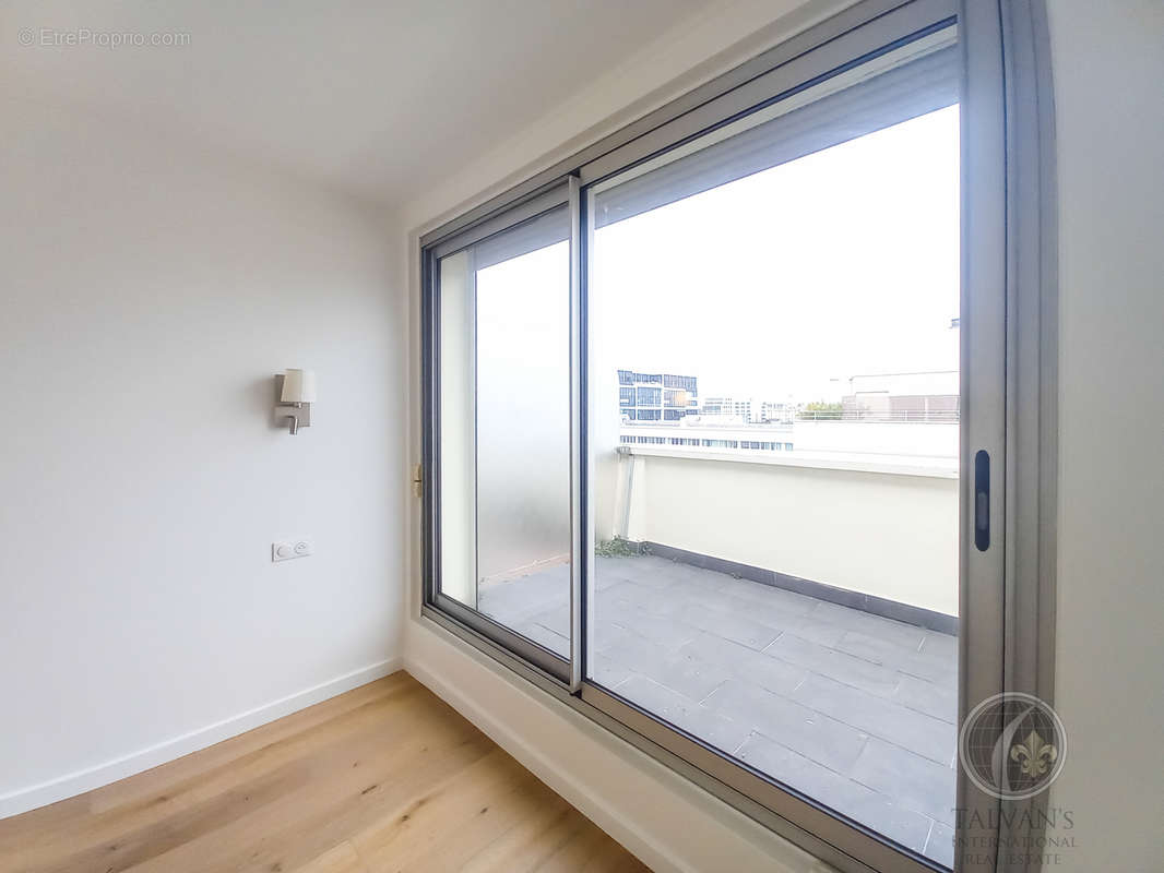 Appartement à LEVALLOIS-PERRET