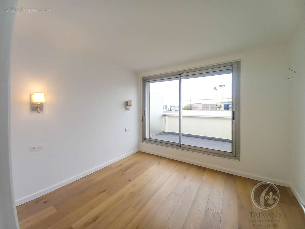 Appartement à LEVALLOIS-PERRET