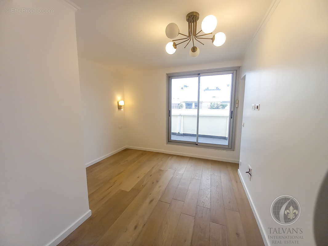 Appartement à LEVALLOIS-PERRET